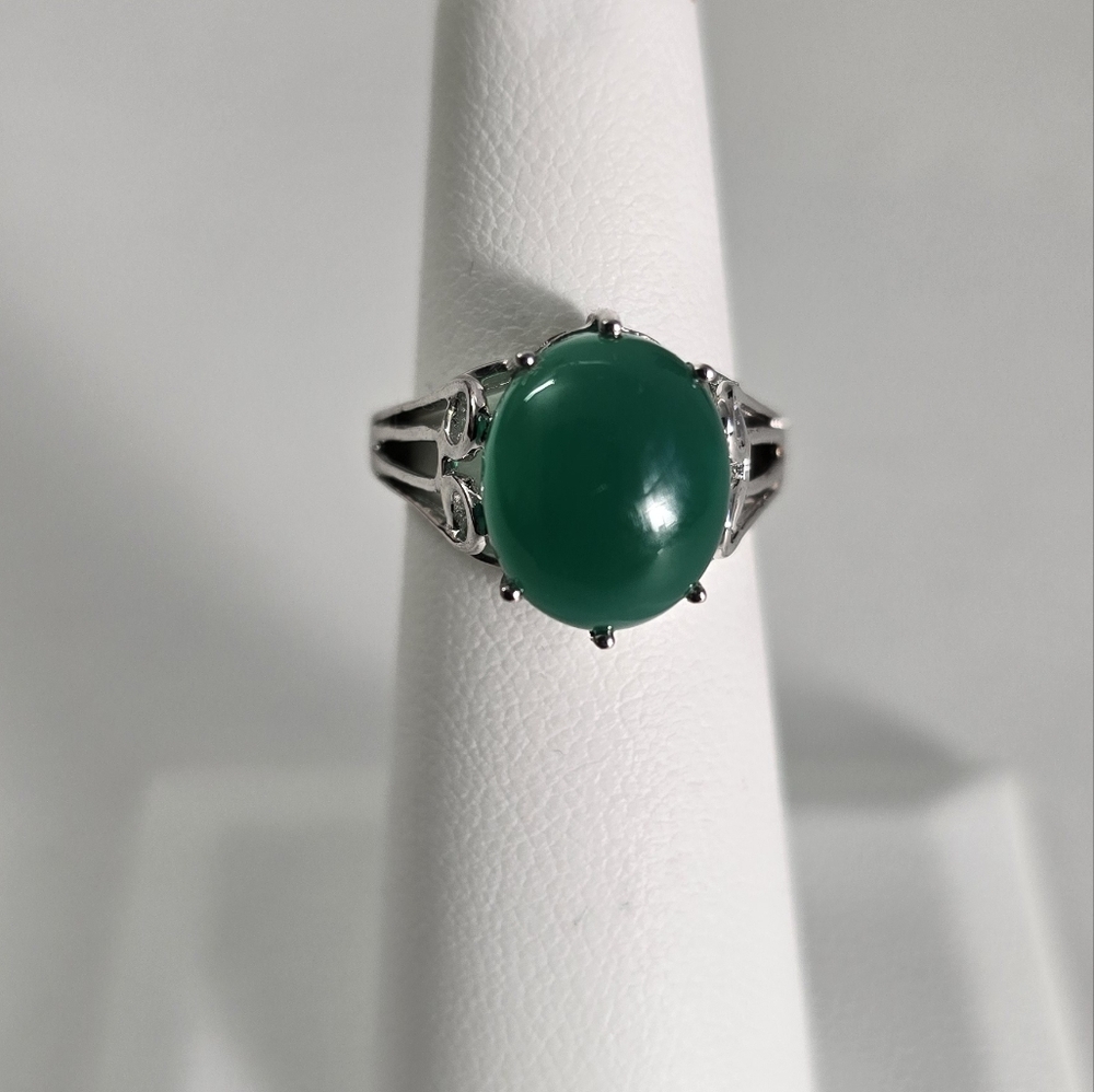 Sterling Silver 925 Striking Green Onyx Ring
